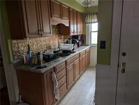 Entry Way - 25 Ormond St, Woonsocket, RI 02895 photo 1 of 1
