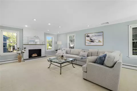 Living - 66 Dory Rd, Warwick, RI 02886 photo 3 of 4
