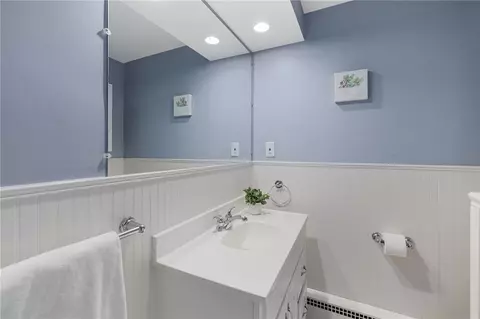 Bath - 66 Dory Rd, Warwick, RI 02886 photo 3 of 6