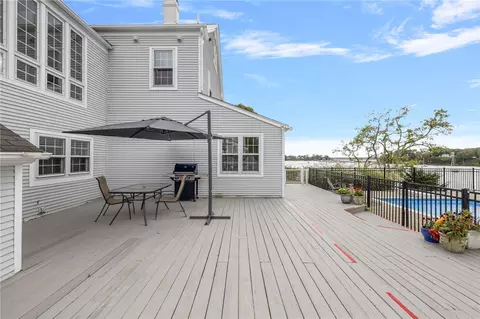 Exterior - 66 Dory Rd, Warwick, RI 02886 photo 6 of 10