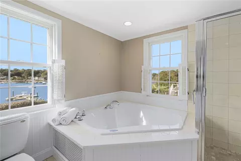 Bath - 66 Dory Rd, Warwick, RI 02886 photo 6 of 6