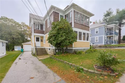 315 Bennett St, Woonsocket, RI 02895