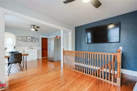 Entry Way - 315 Bennett St, Woonsocket, RI 02895 photo 2 of 5