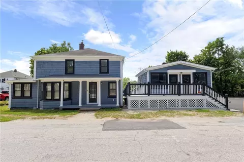 14 W Natick Rd, Warwick, RI 02886