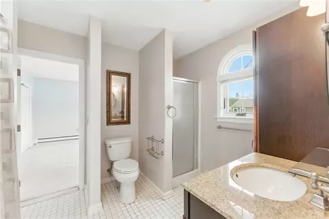 Bath - 71 Paddock Dr, Warwick, RI 02886 photo 2 of 3