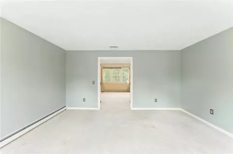 Bedroom - 71 Paddock Dr, Warwick, RI 02886 photo 1 of 8