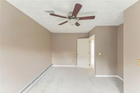 Bedroom - 71 Paddock Dr, Warwick, RI 02886 photo 3 of 8