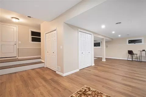 Entry Way - 95 Kerri Lyn Rd, Warwick, RI 02889 photo 2 of 2