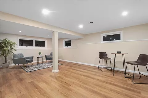 Living - 95 Kerri Lyn Rd, Warwick, RI 02889 photo 3 of 3
