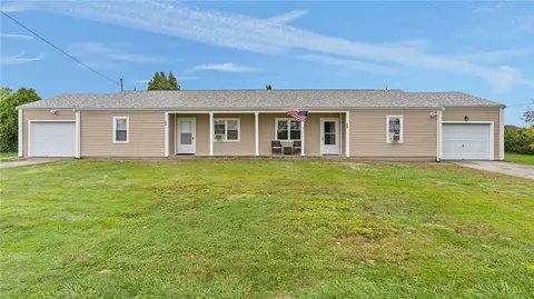 154 Mccorrie Ln, Portsmouth, RI 02871