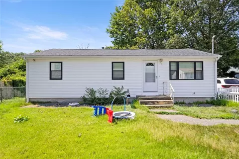 65 Perkins Ave, Cranston, RI 02910