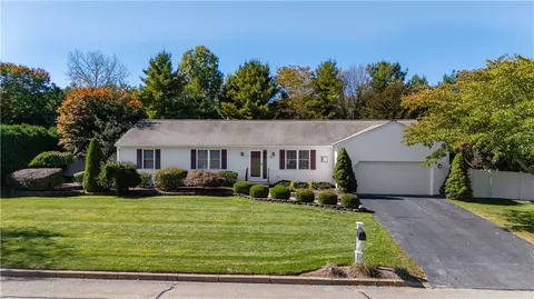 15 Balsam Ln, Smithfield, RI 02917