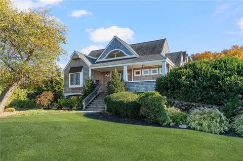 27 W Willow Ln, Charlestown, RI 02813