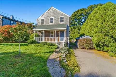 22 Cole St, Jamestown, RI 02835