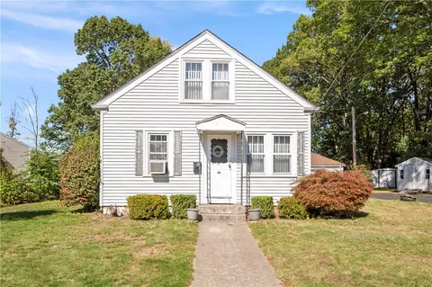 14 Granite St, Johnston, RI 02919