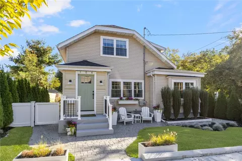 104 Wilcox Ave, Pawtucket, RI 02860