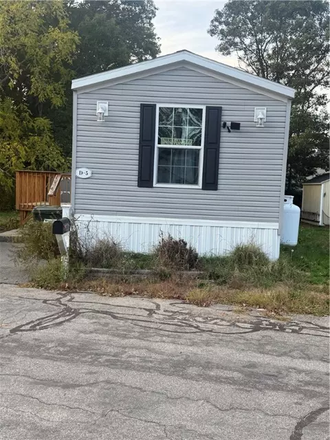 5 Krzak Rd, North Kingstown, RI 02852