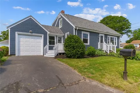 Exterior - 108 Ivan Ave, East Providence, RI 02915 photo 3 of 4