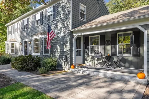 320 Stone Ridge Dr, East Greenwich, RI 02818