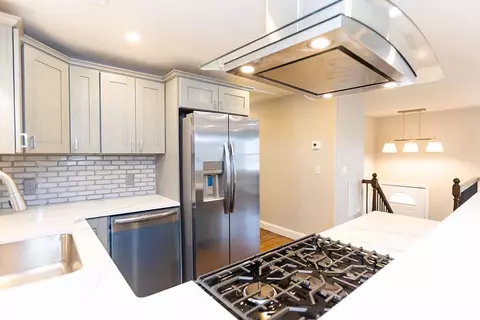2 Holmes Rd, Coventry, RI 02816 photo 6