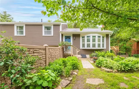 860 Centerville Rd, Warwick, RI 02886