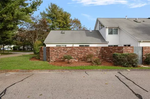 Exterior - 931 Williamsburg Cir, Warwick, RI 02886 photo 7 of 10