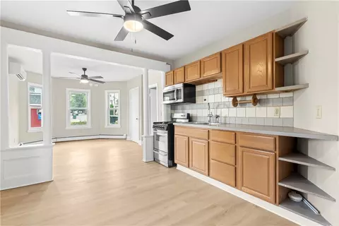 Living - 715 Elm St, Woonsocket, RI 02895 photo 6 of 10