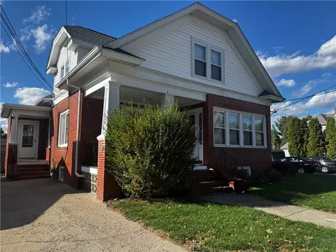 1180 Londsdale Ave, Lincoln, RI 02865