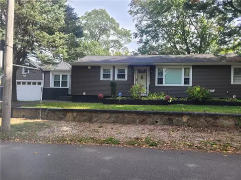 96 Merchant St, North Providence, RI 02911