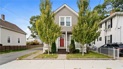 180 Darlingdale Ave, Pawtucket, RI 02861
