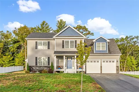 10 Minglewood Dr, Coventry, RI 02816