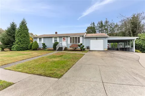 25 Mockingbird Dr, Cranston, RI 02920