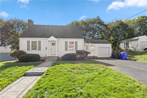 59 Merritt Rd, East Providence, RI 02915