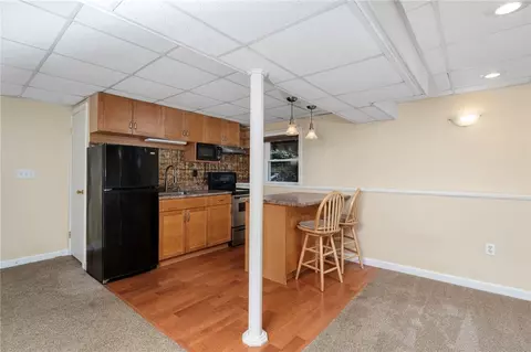 16 Taylor Ln, Warwick, RI 02886 photo 31
