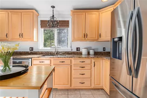 16 Taylor Ln, Warwick, RI 02886 photo 13