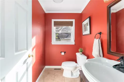 16 Taylor Ln, Warwick, RI 02886 photo 18