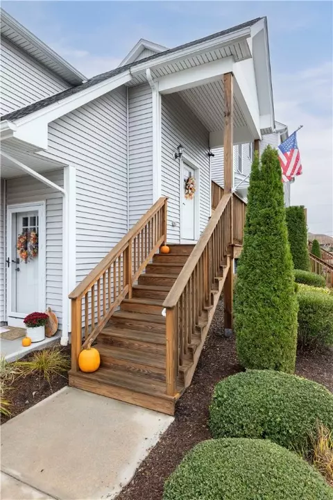 1 Jupiter Ln #H, Richmond, RI 02898