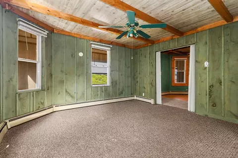 Living - 625 Gaskill St, Woonsocket, RI 02895 photo 1 of 7