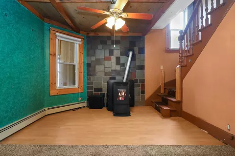 Living - 625 Gaskill St, Woonsocket, RI 02895 photo 6 of 7