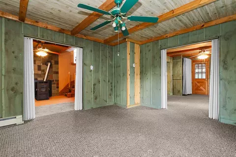 Living - 625 Gaskill St, Woonsocket, RI 02895 photo 3 of 7