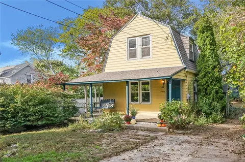 Exterior - 49 Bridge St, Warren, RI 02885 photo 2 of 7