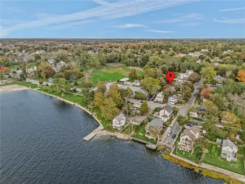 View/Area - 49 Bridge St, Warren, RI 02885 photo 2 of 5