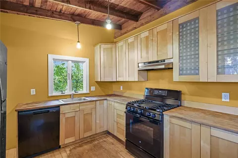 Kitchen - 49 Bridge St, Warren, RI 02885 photo 2 of 3