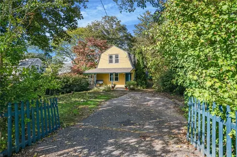 Exterior - 49 Bridge St, Warren, RI 02885 photo 3 of 7