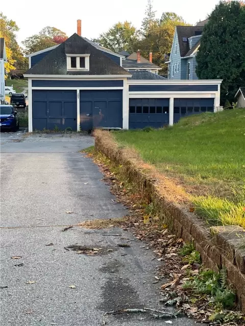 56 Winter St, Woonsocket, RI 02895 photo 7