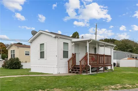1 Second St, Portsmouth, RI 02871