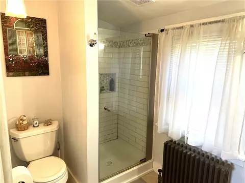 Bath - 44 George St, Westerly, RI 02891 photo 2 of 3
