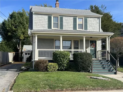 44 George St, Westerly, RI 02891