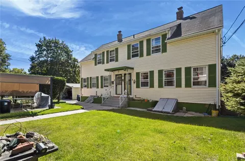41 Mount Pleasant View Ave, Cumberland, RI 02864