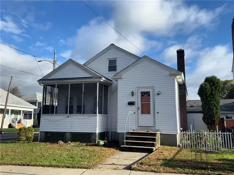 75 High School Ave, Cranston, RI 02910